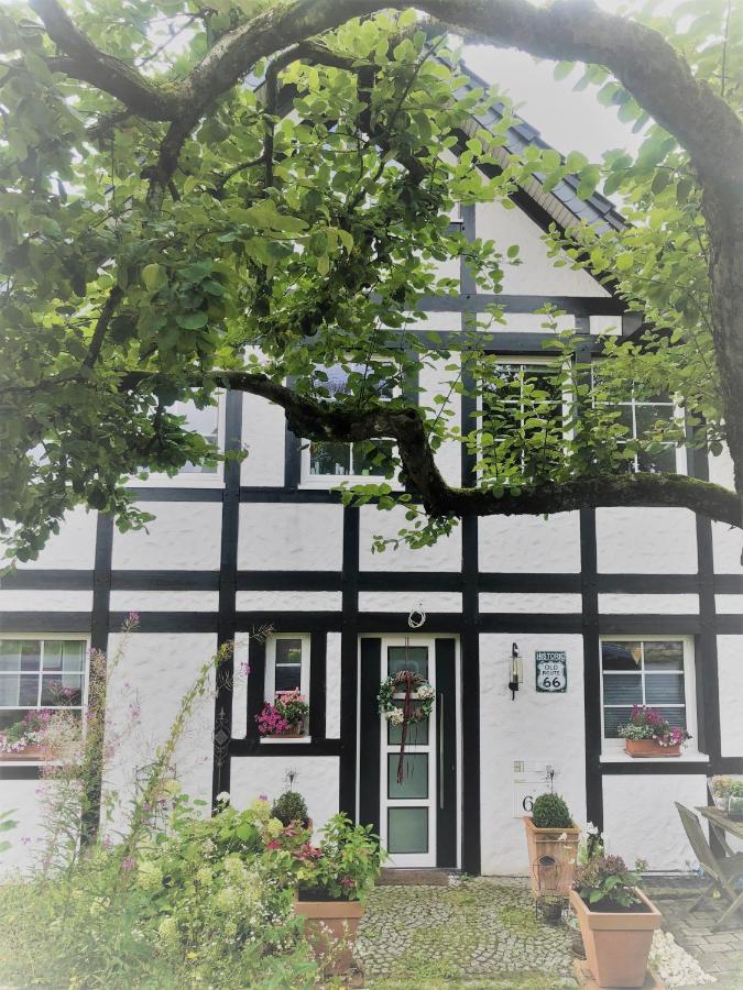 Feriendomizil Burg Apartment Overath Exterior foto